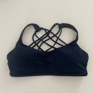 Lululemon - Free to be Wild bra